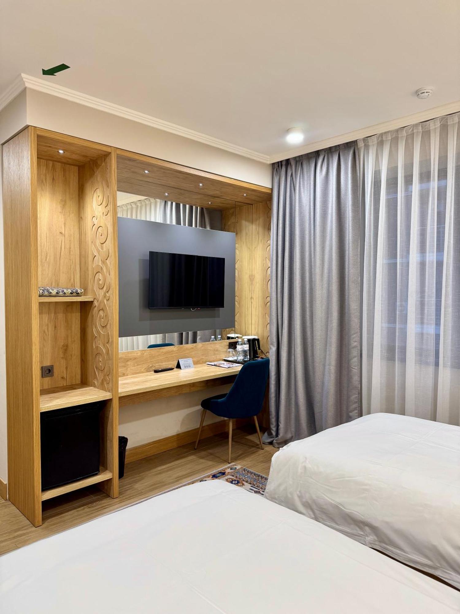 Dami Almaty Hotel 外观 照片